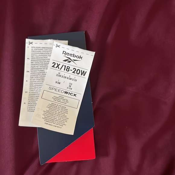 Reebok tank - Picture 3 of 5